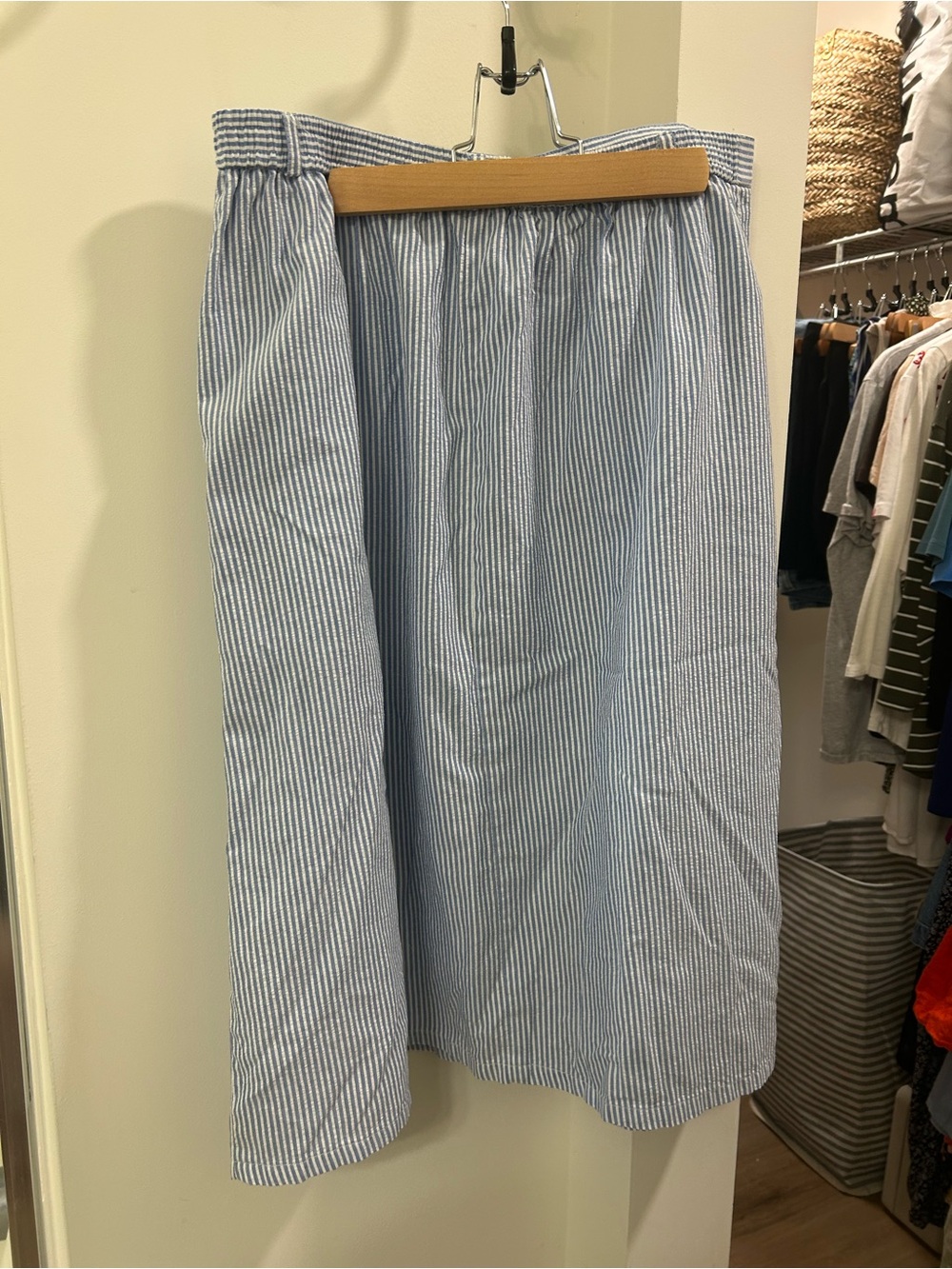 100% Cotton Blue and White Striped Button-Front Women’s Skirt - Picture 2 of 5